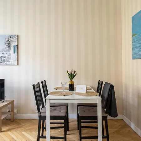 Urban Chic - 10 People - Center -nowy Swiat Apartment *
